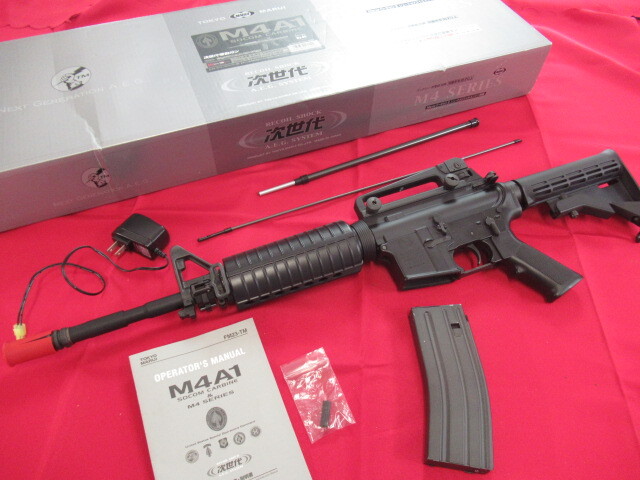 東京マルイ 次世代電動ガン M4A1 カービン 8.4Vニッケル水素専用 充電器 セット バッテリー無し